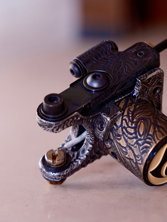 One-of-a-kind - Brutale Mark 4 Hand-Engraved Edition by STM tattoo machine (CLIPCORD/RCA )