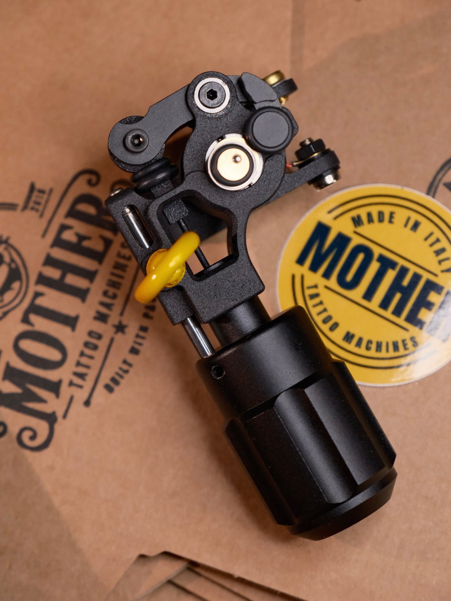 COYOTE V3 Nero & Giallo