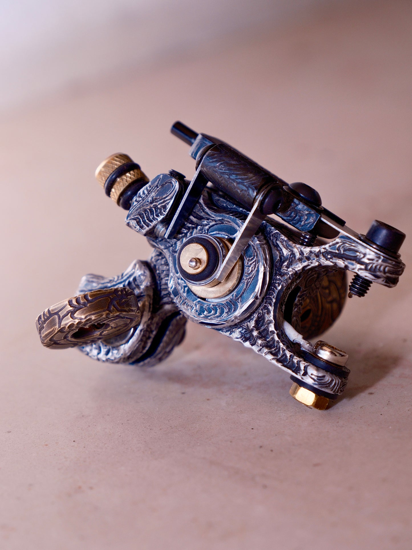 Esemplare unico- Brutale Mark 4 incisa a mano da STM tattoo machine (CLIPCORD/RCA) -