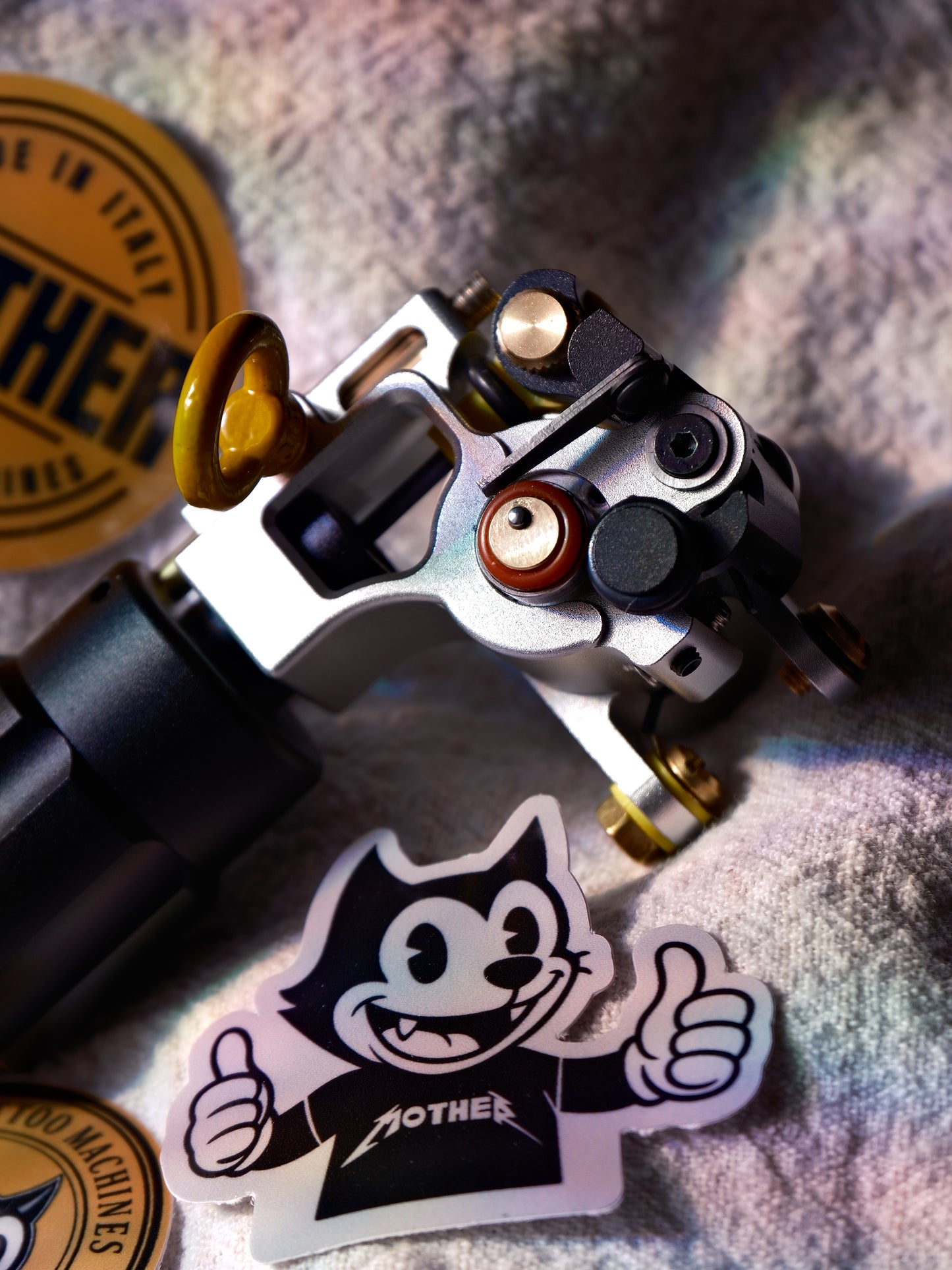 COYOTE V3 YELLOW SCREW